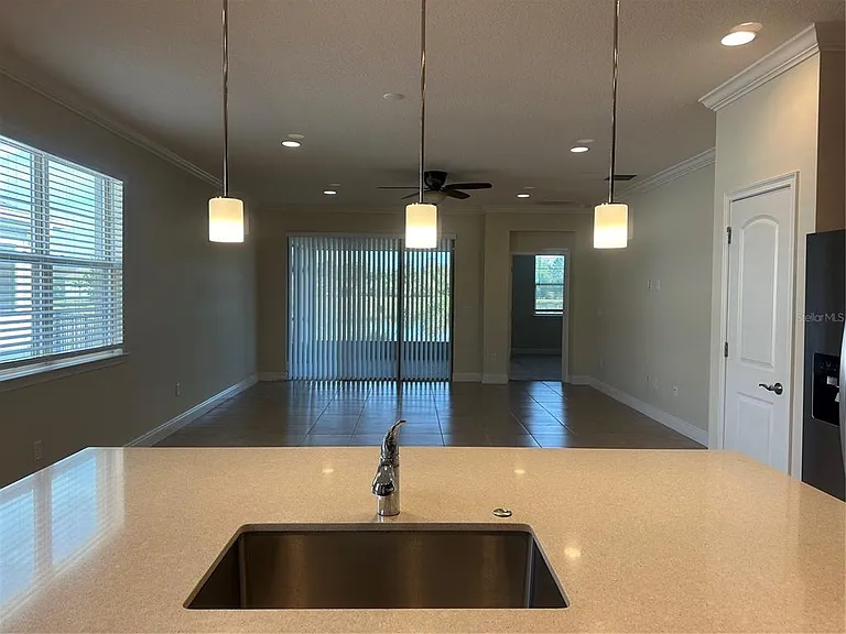 3430 Sagebrush St — Photo 3
