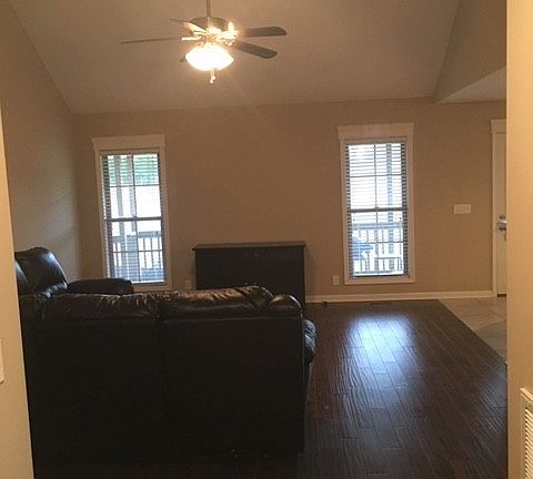 2nd image of 23 Rushcreek Ct
