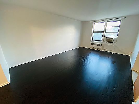 3rd image of 8820 Fort Hamilton Pkwy #3DD