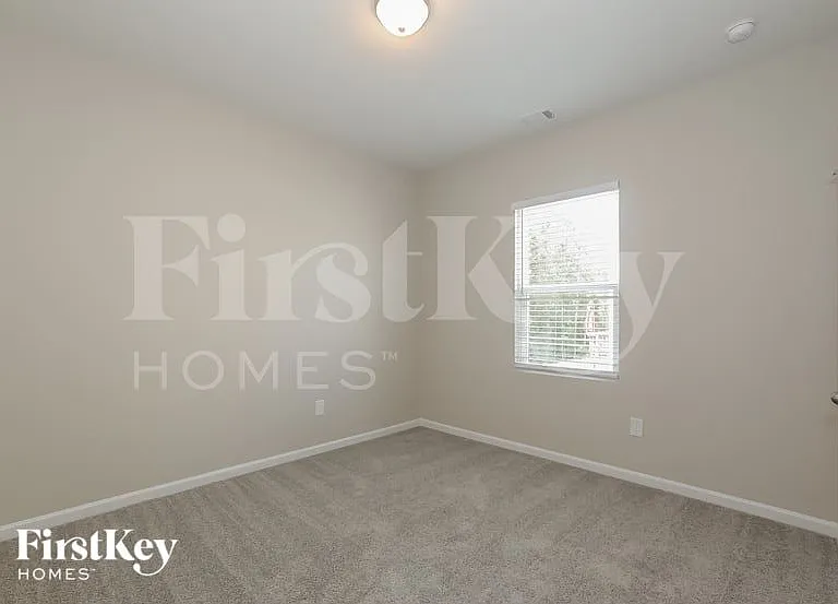 1193 Hudson Ct — Photo 11