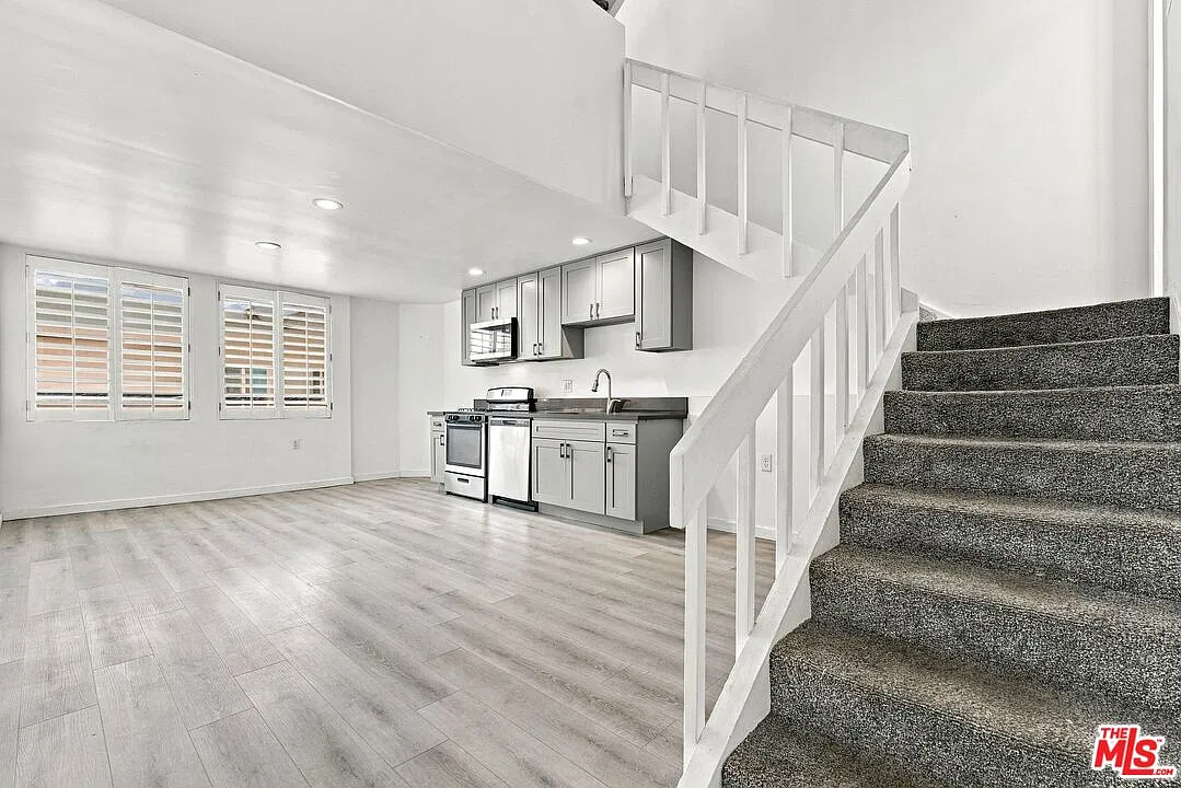 1 bed, 1.0 bath, 1200 sqft, $4,600 — Photo 4