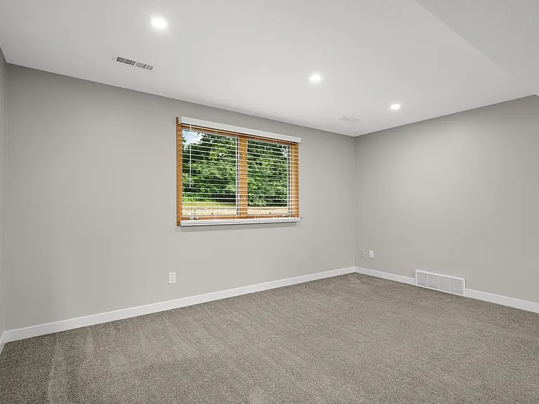 1349 Easter Ln — Photo 6