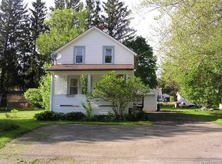 2604 Meadow Ln, Eden, NY 14057