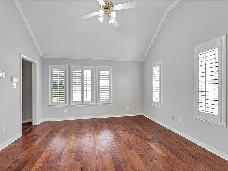1508 Crocker St — Photo 15