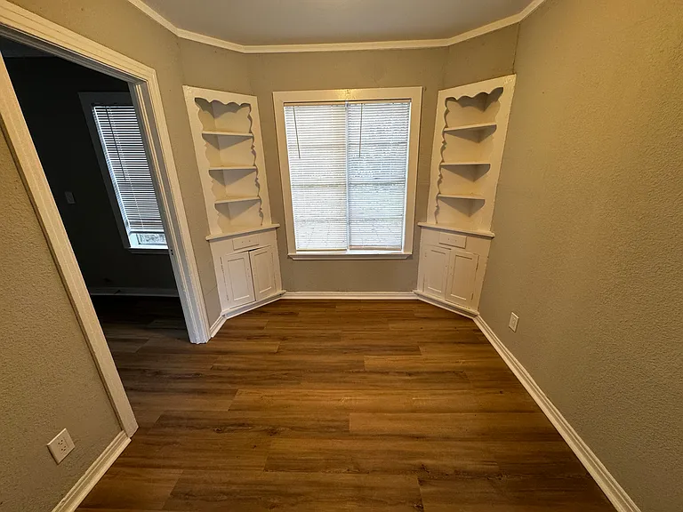 1717 Hemphill Dr — Photo 8
