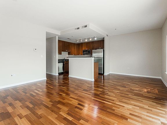 5th image of 1650 Riverwoods Dr #2006