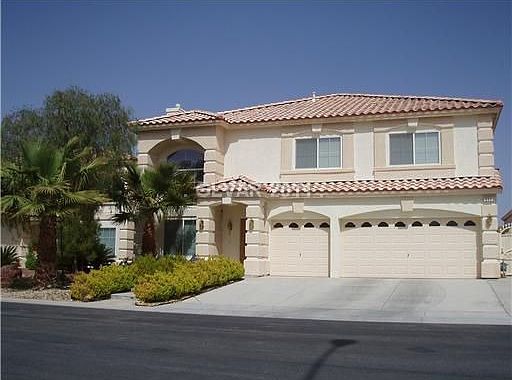 1st image of 684 Pepperwood Grove Ct