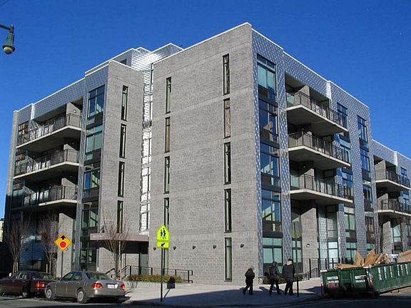 5th image of 5-15 49th Ave #2L