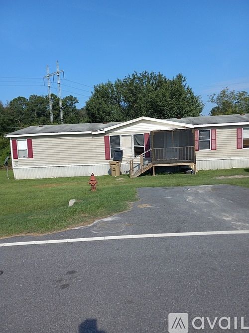 2nd image of 256 Briarcliff Cir