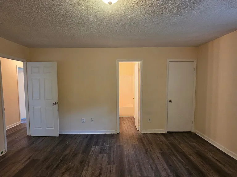 1102 Pecan Pl — Photo 10