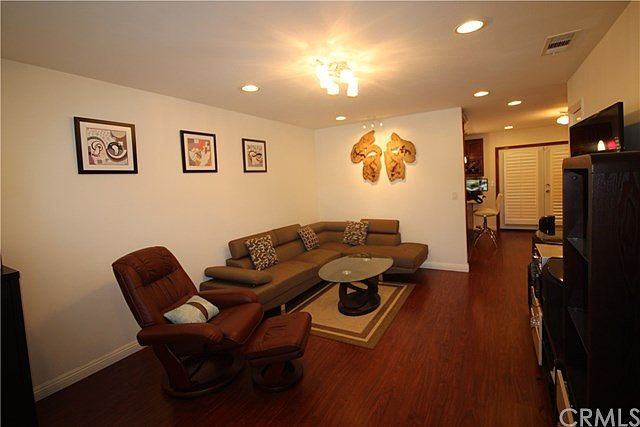 1st image of 4908 Benham Ave
