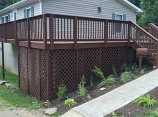 92 Carverton Rd, Shavertown, PA 18708