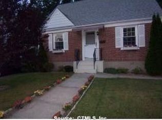 26 Houston St, Waterbury, CT 06704