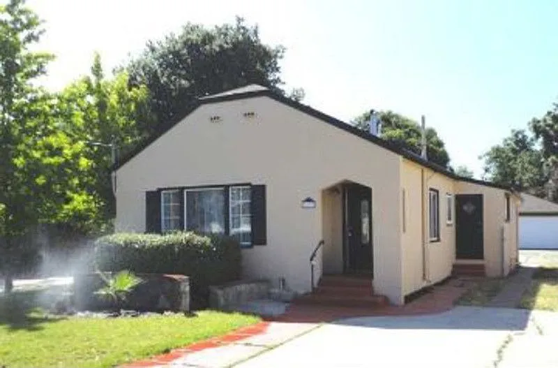 629 Durant Ave photo 1