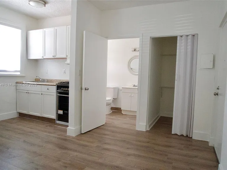 500 SW 6th Ct #104 — Photo 7