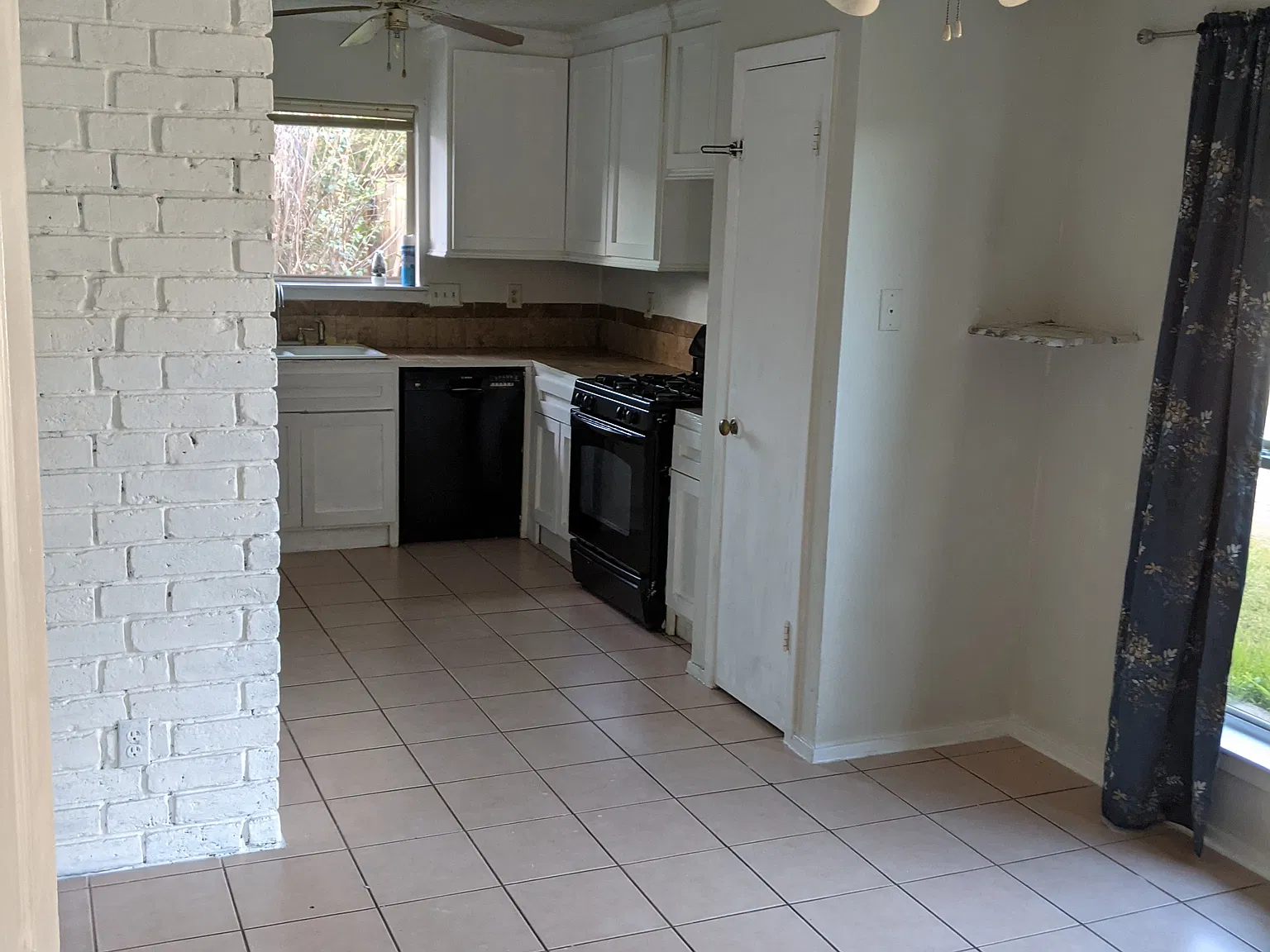 3 bed, 1350 sqft, $1,650 — Photo 4