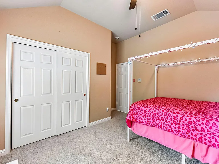 10216 Anahuac Trl — Photo 15