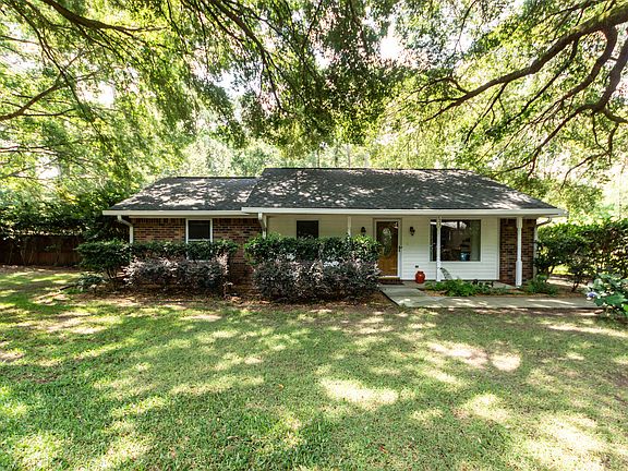 3rd image of 5717 San Flora Ave