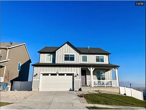 2162 Cloverleaf Way Photo 1
