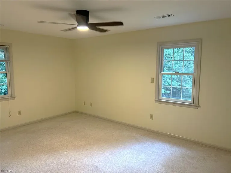203 Kenmar Dr — Photo 5