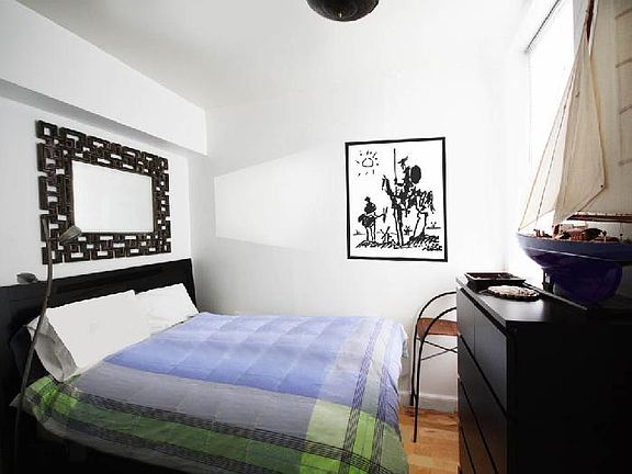 4th image of 234 E 58th St APT 14