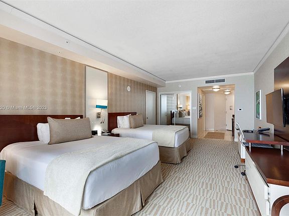 5th image of 18001 Collins Ave #1606