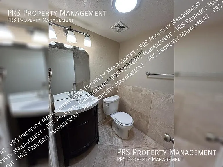 5100 N Miller Rd #11 — Photo 24