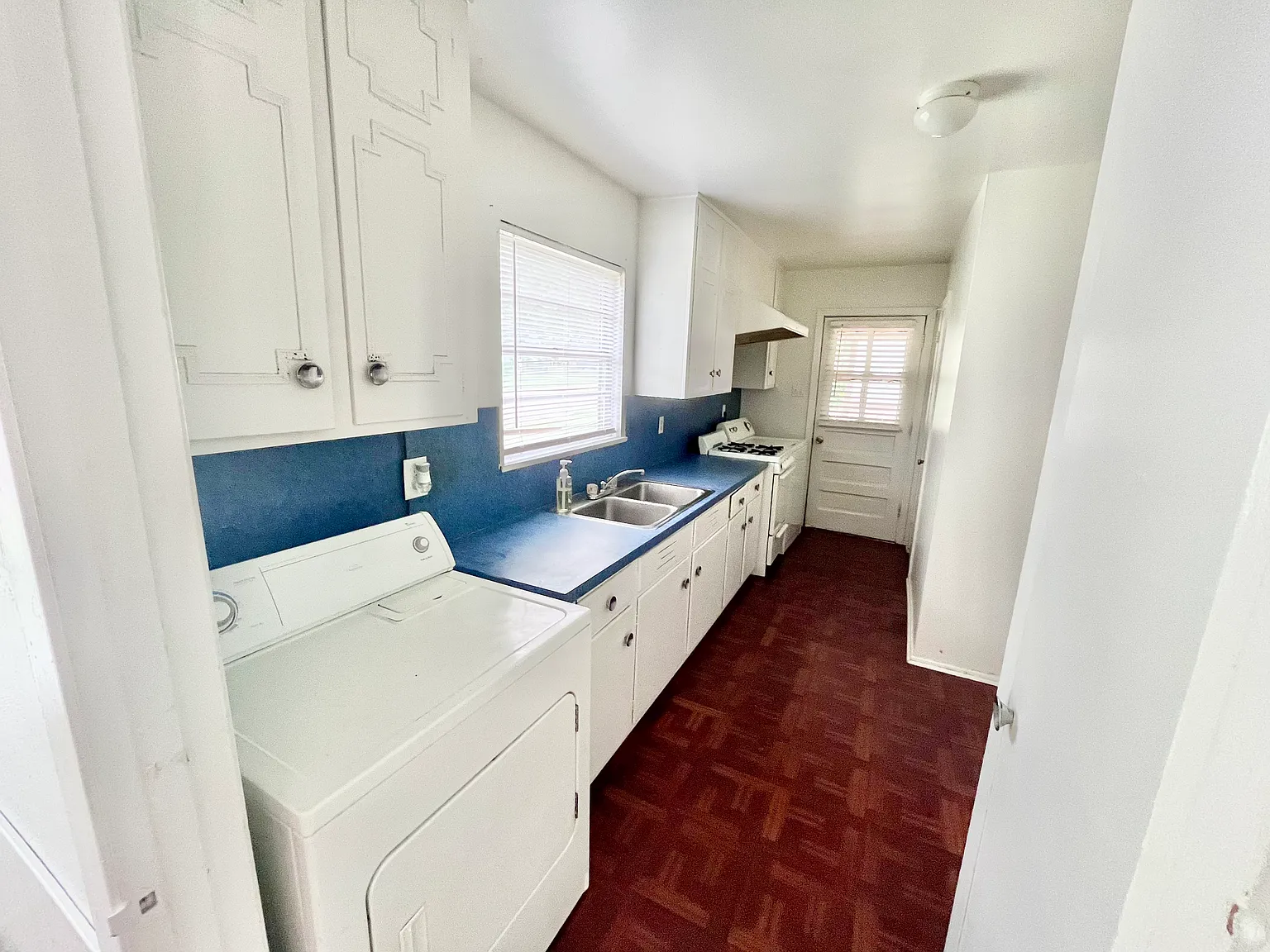 109 Vandenburg Dr — Photo 4