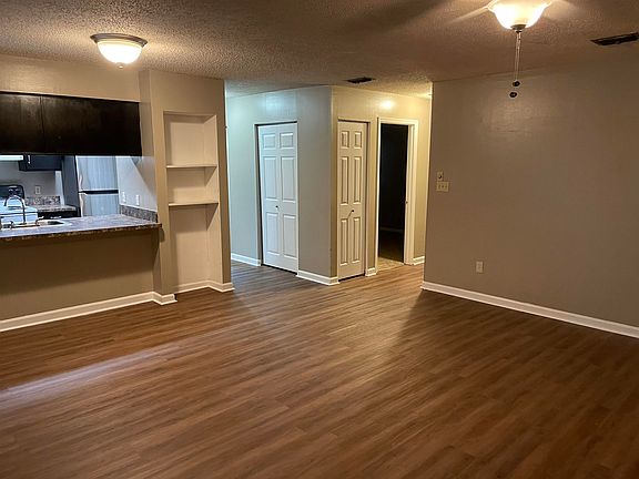 5th image of 2838 Misty Garden Cir