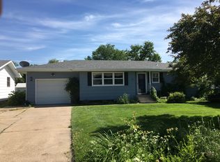403 E 18th St, Schuyler, NE 68661