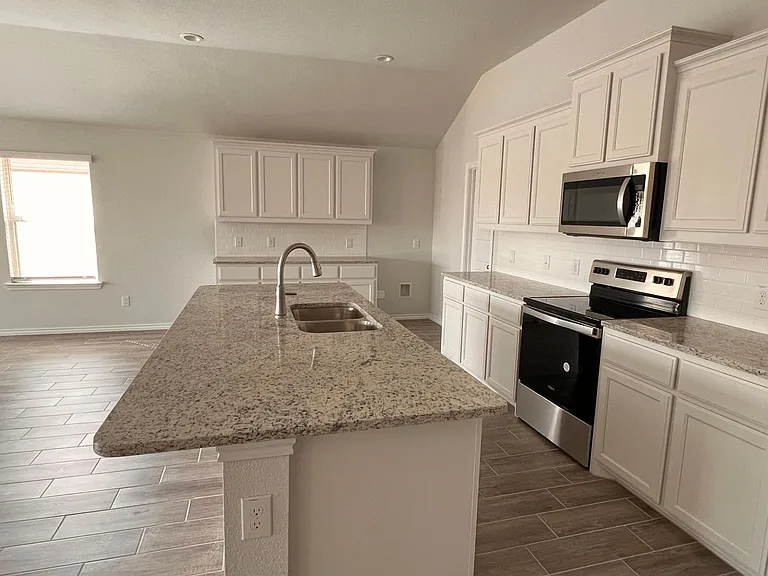 5744 Brookville Dr — Photo 10