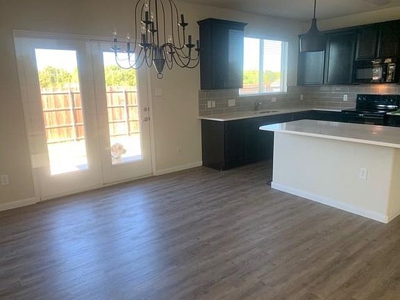 5th image of 3504 Oceanview Dr