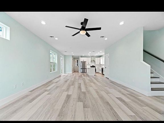 2nd image of 1181 W Intendencia St