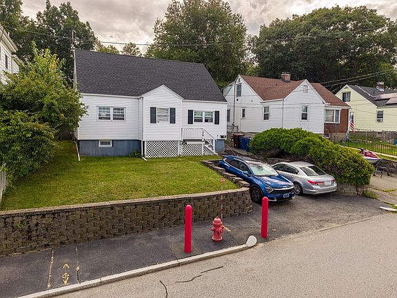 3rd image of 176 Reservoir Ave