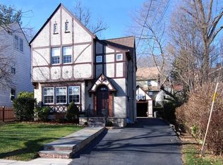 79 Archer Dr, Bronxville, NY 10708