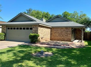 2405 Hedgerose Ln, Bay City, TX 77414