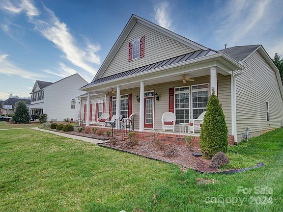 2nd image of 2529 Scarlet Oak Dr