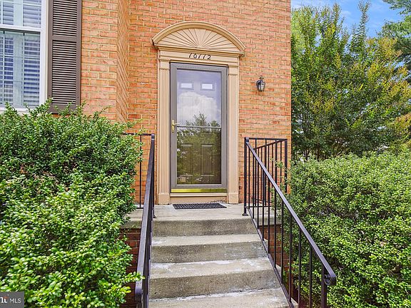 4th image of 10112 Langhorne Ct