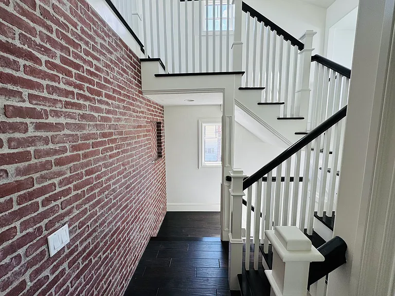200 Sapphire Ave #200 — Photo 26