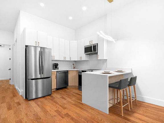 2nd image of 120 W 124th St #1