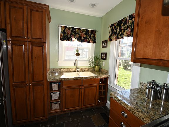 5th image of 108 Vista Dr