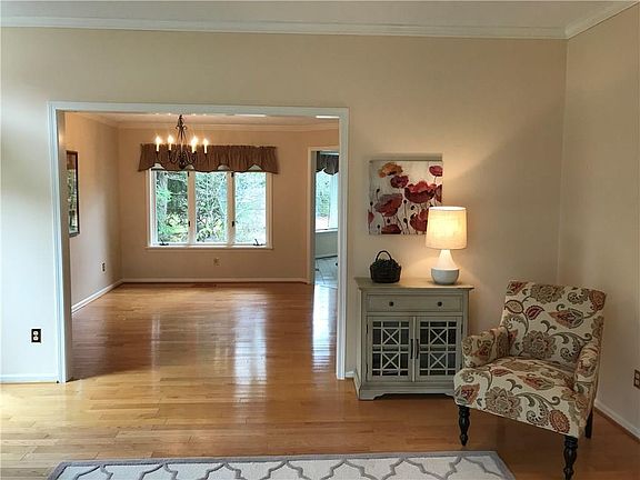 4th image of 23 Bishops Ct