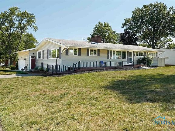 2nd image of 631 Canterbury Dr