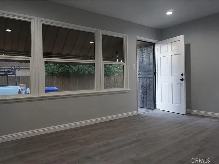 137 W Olive St #3 — Photo 8