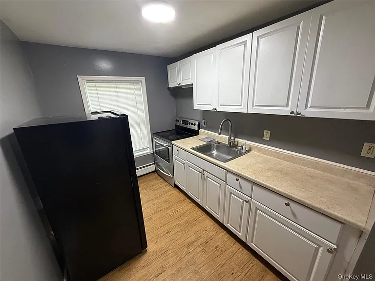 93 Catharine St #2 — Photo 13