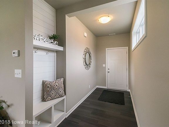 2nd image of 2824 Lois Ln