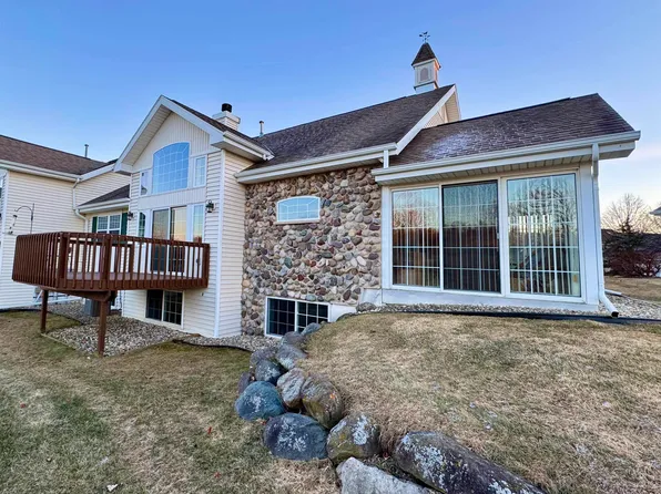5686 Steeplechase Dr, Waunakee, WI 53597