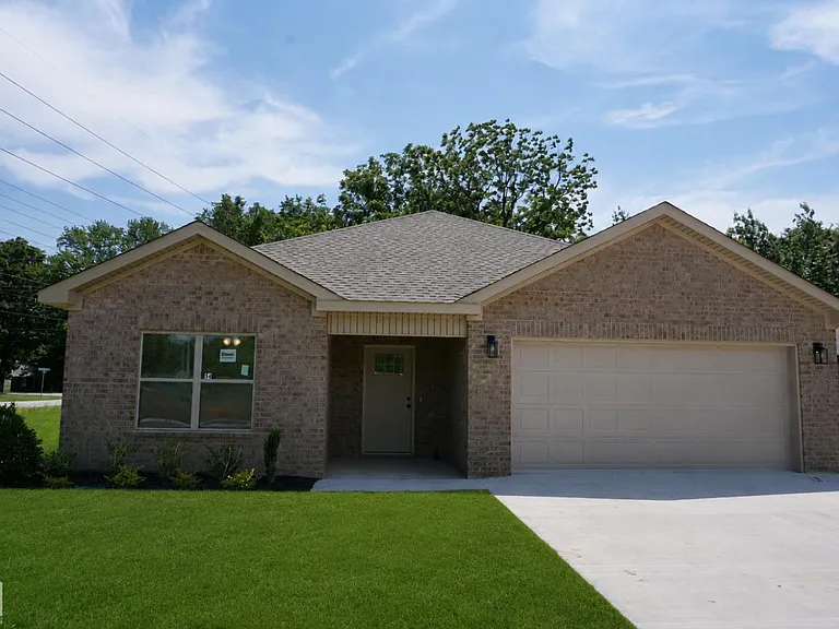5400 Lotus St — Photo 1