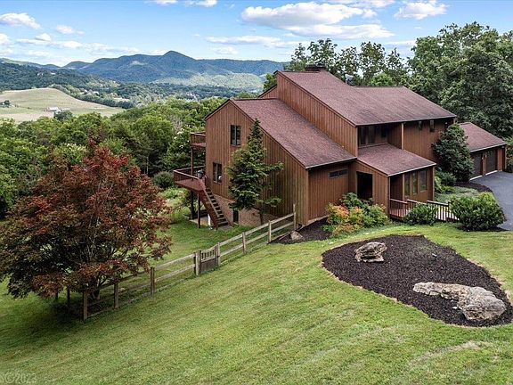 4th image of 2560 Woodland Hills Dr