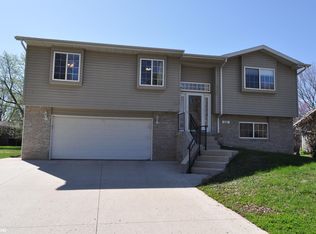 215 W Randall Rd, Carroll, IA 51401